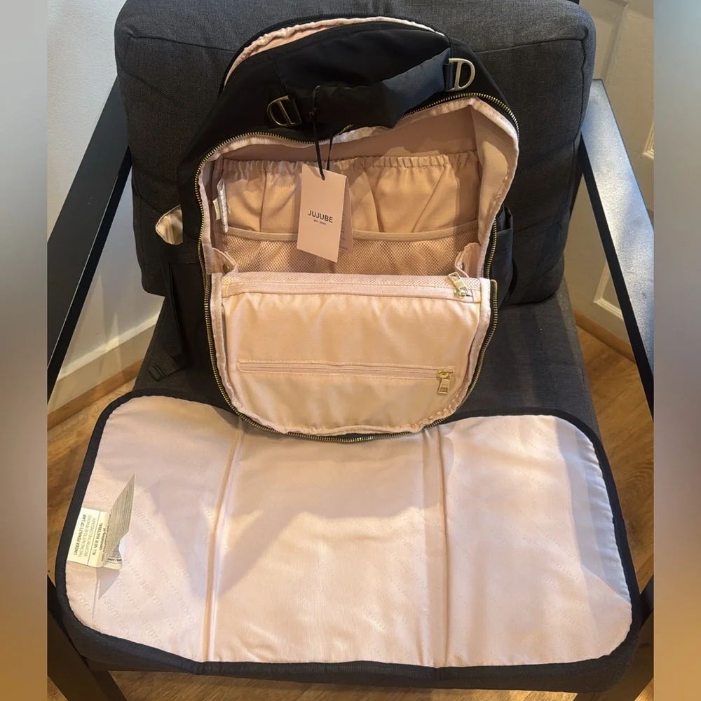 NWT Ju-Ju-Be Classic Black Backpack - Picture 4 of 7